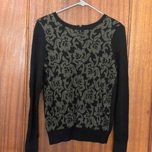 Detailed ladies Loft sweater size sm
